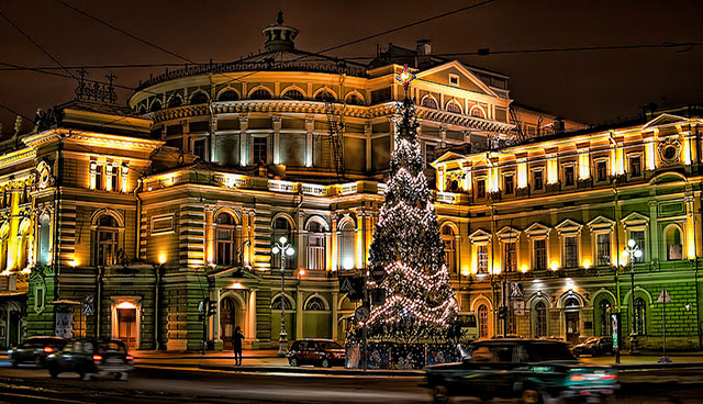 Мариинский театр зимой