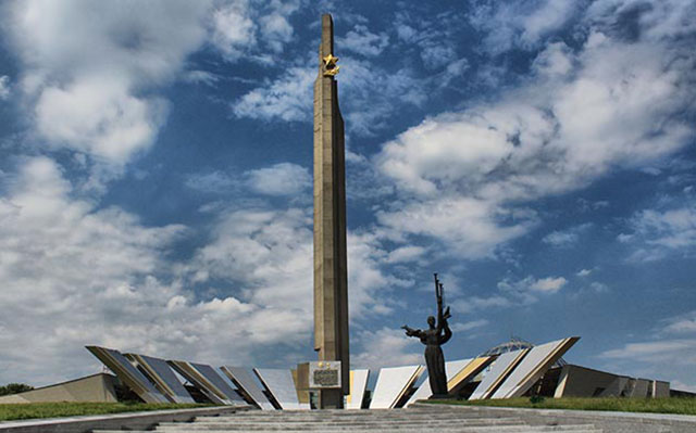 Минск обелиск победы в ВОВ